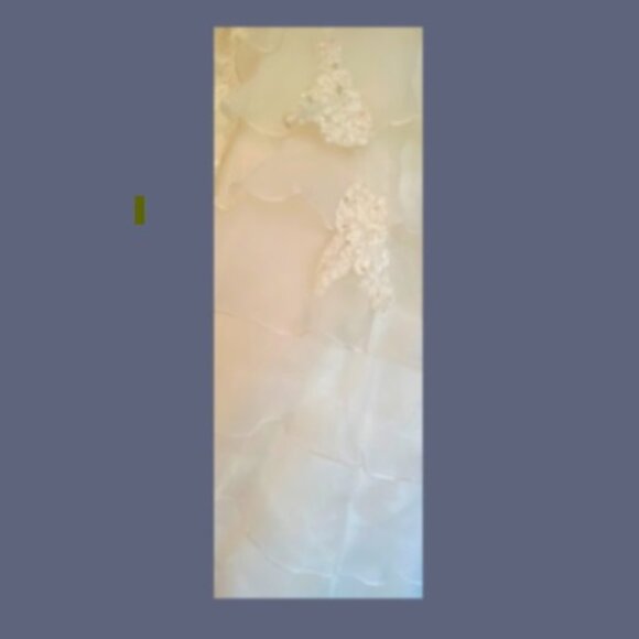 Cloud-like wedding dress - Picture 10 of 11